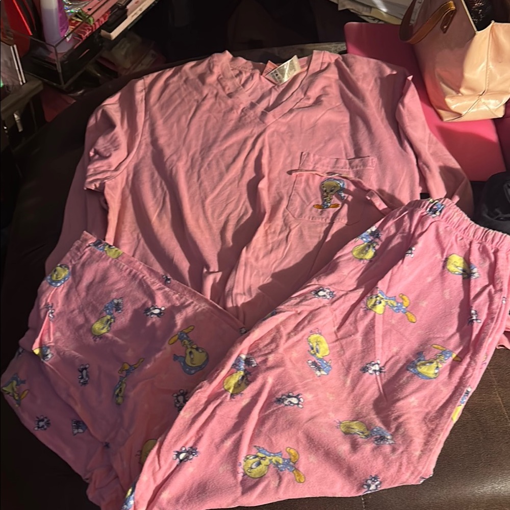 Looney tunes pajamas set both large